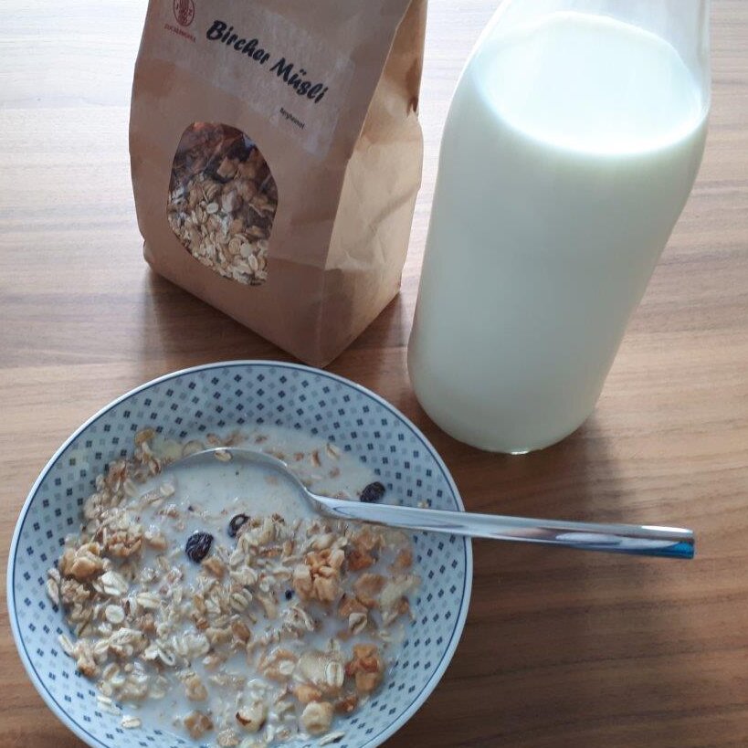 Müsli mit Milch_LEADER Region Weinviertel Ost
