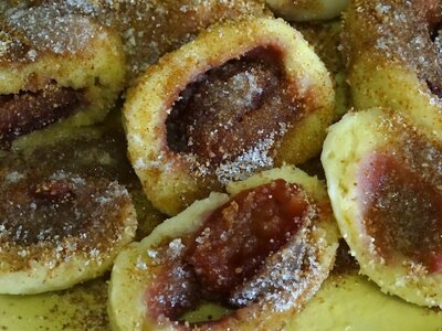 Zwetschkenknödel mit Erdäpfelteig